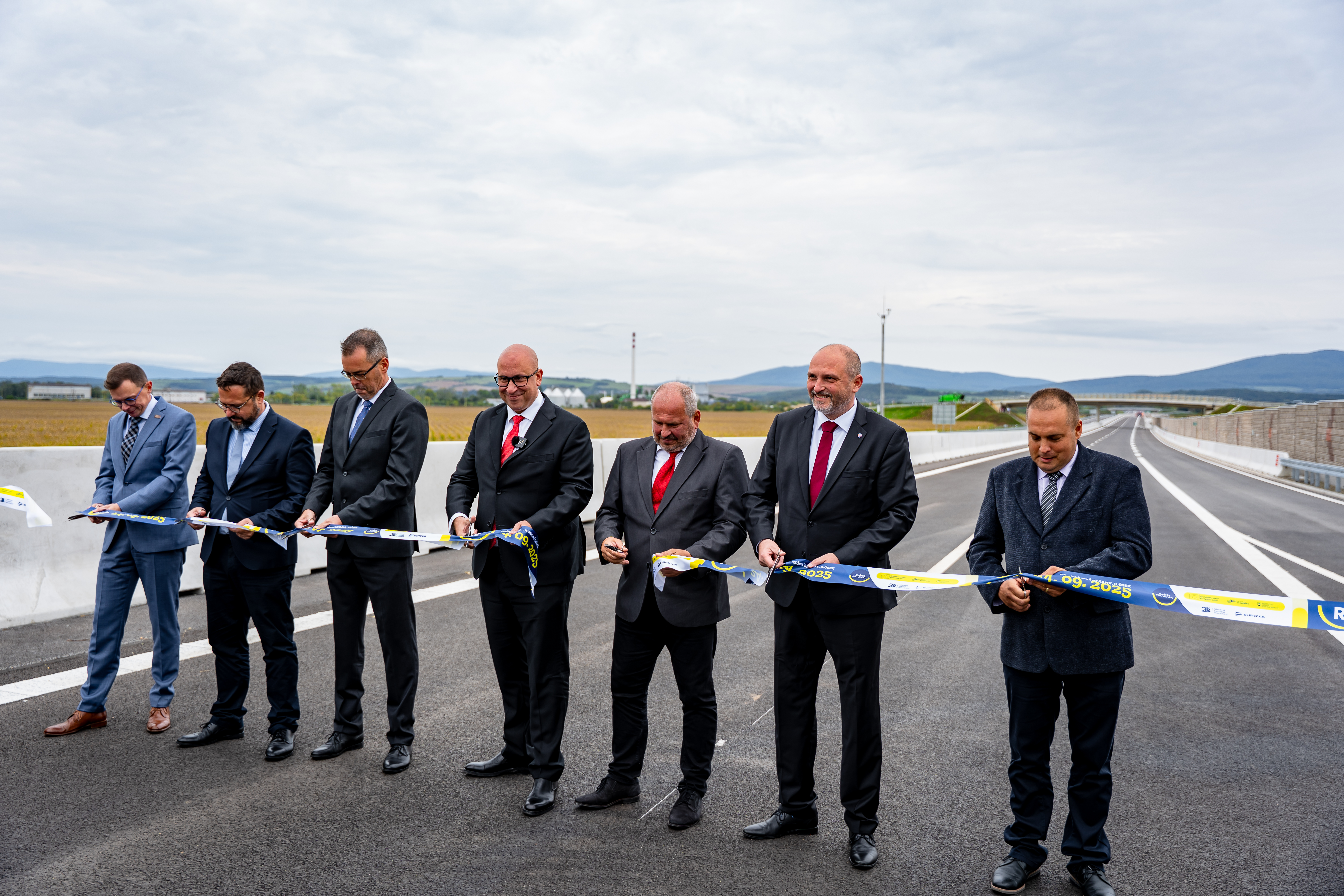Slavnostne otvorenia useku rychlostnej cesty R2 Kosice, Saca  Kosicke Olsany II. usek -45